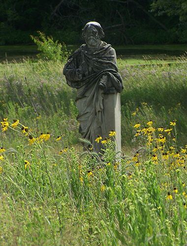 Statue of Henry Wadsworth Longfellow at Longfellow Gardens
